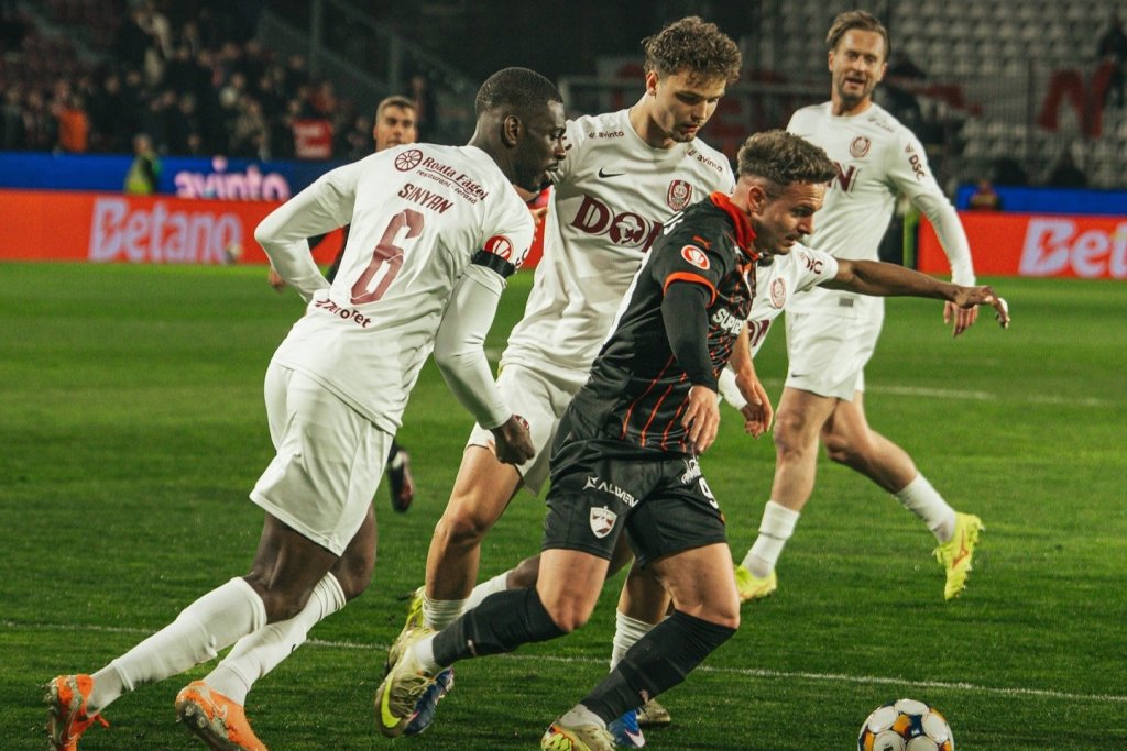 Remiză în Gruia. CFR Cluj și Dinamo au dat-o la pace de Paște