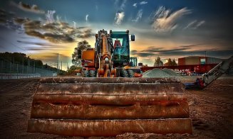 Patronatul Societăților din Construcții cere Guvernului declararea forței majore în contractele în derulare, din cauza scumpirii carburanților: „Lucrările riscă să fie blocate”