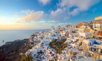 Lovitură pentru turiștii din Grecia: ce NU mai ai voie să facă în vacanță. Amenzi uriașe pentru cei care nu respectă regulile