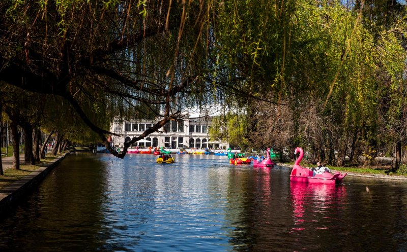 Se deschide sezonul plimbărilor cu ambarcațiuni pe lacurile Chios și Gheorgheni