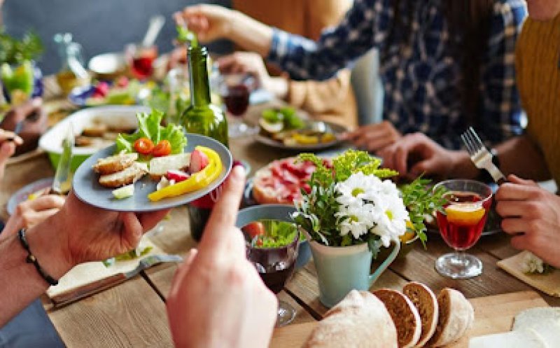 Șoc în nutriție! Ce legătură ar putea exista între "mâncarea sănătoasă" și cancerul pulmonar la tineri