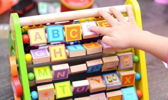 Înscrieri la creșă și grădiniță 2026. Tot ce trebuie să știe părinții: când se depun dosarele și cine are prioritate