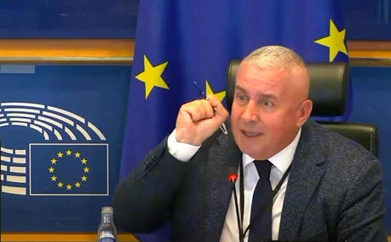 Daniel Buda: 'Bravo, domnule Grindeanu! Dragnea vă invidiază! Nici măcar cu Ordonanța 13 nu ați reușit să stârniți atâta îngrijorare la Bruxelles!'