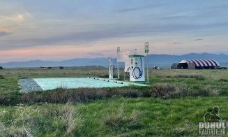 Stație electrică ridicată... pe pustie, fără drum de acces. Comuna din Transilvania, de haiul lumii, pe pagina Duhul Răutăților