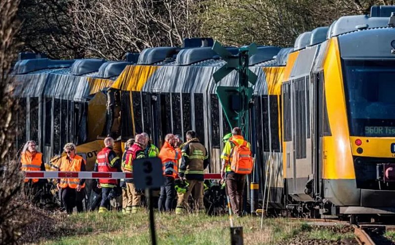 Cetățeni români implicați în accidentul cu 2 trenuri care s-au ciocnit frontal în Danemarca