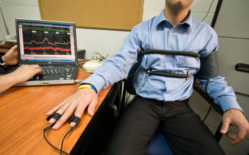 „Zici că mă angajez la NASA”. Experiență neașteptată pentru o tânără la un interviu de job: a trecut prin test poligraf