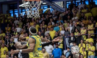 Misiune îndeplinită. U-BT s-a chinuit din nou cu CSU Sibiu, dar conduce cu 2-0 la general