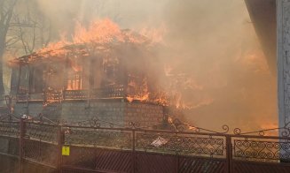 INCENDIU DEVASTATOR în Soveja: 32 de gospodării distruse de foc / Intervenție uriașă cu peste 400 de pompieri, jandarmi și polițiști