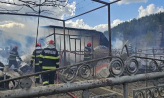 INCENDIU DEVASTATOR în Soveja: 32 de gospodării distruse de foc / Intervenție uriașă cu peste 400 de pompieri, jandarmi și polițiști