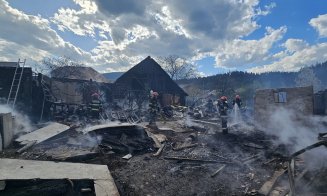 INCENDIU DEVASTATOR în Soveja: 32 de gospodării distruse de foc / Intervenție uriașă cu peste 400 de pompieri, jandarmi și polițiști