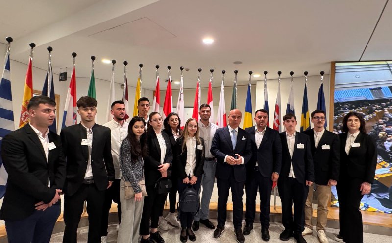 Rareș Bogdan, gazdă la Bruxelles: „Parlamentul European, deschis pentru elevii români și aleșii locali”