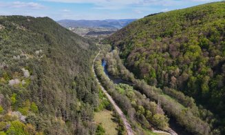 Calea ferată Cluj-Napoca - Oradea: Se poate intra în teren pe defileul dintre Vadu Crișului și Poieni / “După o îndelungă poticneală birocratică”