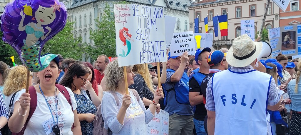 Profesorii se pregătesc să intre în grevă generală pe final de an școlar. Examenele naționale, sub semnul întrebării