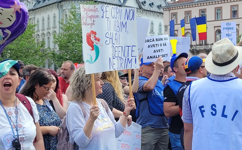 Profesorii se pregătesc să intre în grevă generală pe final de an școlar. Examenele naționale, sub semnul întrebării