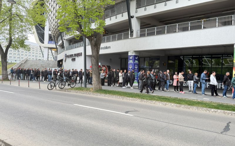 Cozi pentru un loc la finala Cupei României. Fanii Universității Cluj, prezenți în număr mare la casa de bilete de la stadion