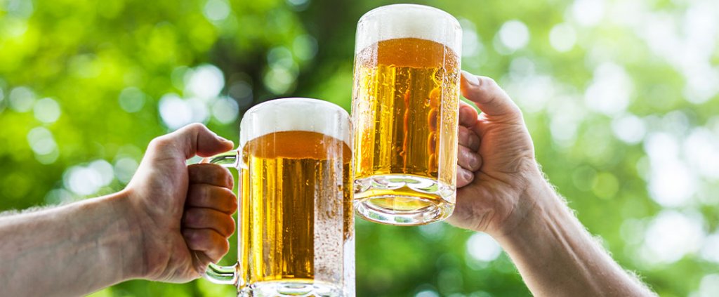 Fără bere, nu e 1 Mai! 8 din 10 români nu concep sărbătoarea fără „ingredientul” tradițional