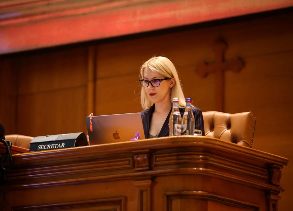 Reacția șefei USR Cluj, după căderea Guvernului Bolojan: „Abordări populiste și demagogice e ușor să promoveze orice politician iresponsabil”