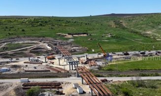 Avans vizibil la pasajul de legătură dintre DN1C și Parcul Industrial TETAROM III: NOI IMAGINI de pe șantier