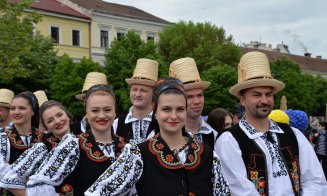 IMAGINI spectaculoase de la Cluj-Napoca, de Ziua Europei și Ziua Independenței României