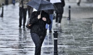 Răcire accentuată şi ninsori la munte. Cod galben de ploi torenţiale şi vijelii / Cod galben de vânt puternic