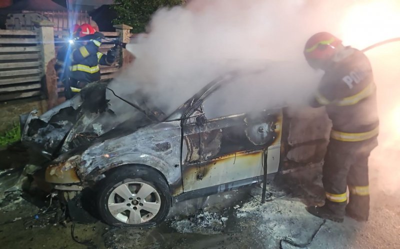 2 tineri au murit CARBONIZAȚI într-un accident cumplit / Alții 2, de pe bancheta din spate, au reușit să se salveze înainte de a fi pârjoliți