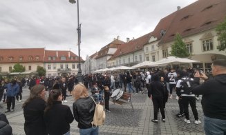 Sibiul e alb și negru. Sute de fani ai Universității se pregătesc pentru finala Cupei