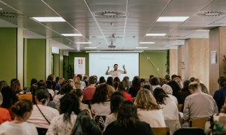 „Profesorul Infinit” – atelierul care mută educația din prezent spre viitor: Cum să predăm pentru 2046, nu pentru vineri