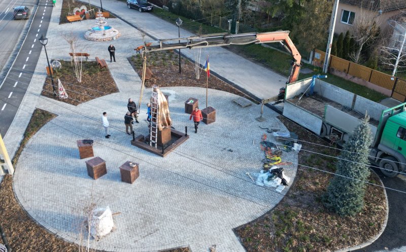 Jucu marchează un moment istoric: Inaugurarea statuii Reginei Maria aduce în comună invitați de rang înalt