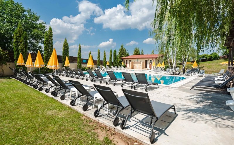 Un resort de lux din Cluj a fost scos la vânzare. Are SPA, piscine și 32 de camere