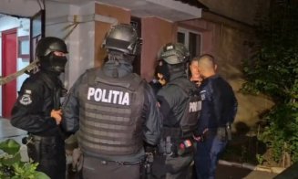 Trei cadavre descoperite într-un apartament / Prima ipoteză: un artist tatuator și-a omrât fratele și bunica cu o macetă, iar apoi s-a sinucis
