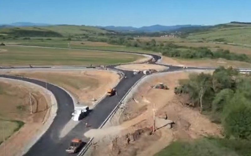 Tronsonul Autostrăzii Transilvania care e aproape gata + lucrări intense la nodul Românași / Mobilizare serioasă pe șantier