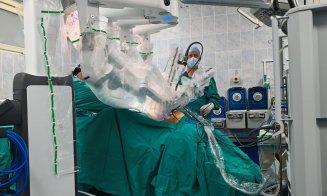 Premieră medicală la Cluj! Prima operație robotică realizată cu robotul Da Vinci la Institutul Oncologic