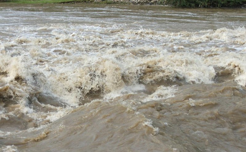 Alertă hidrologică pe mai multe râuri din Cluj: cod galben de inundații și viituri