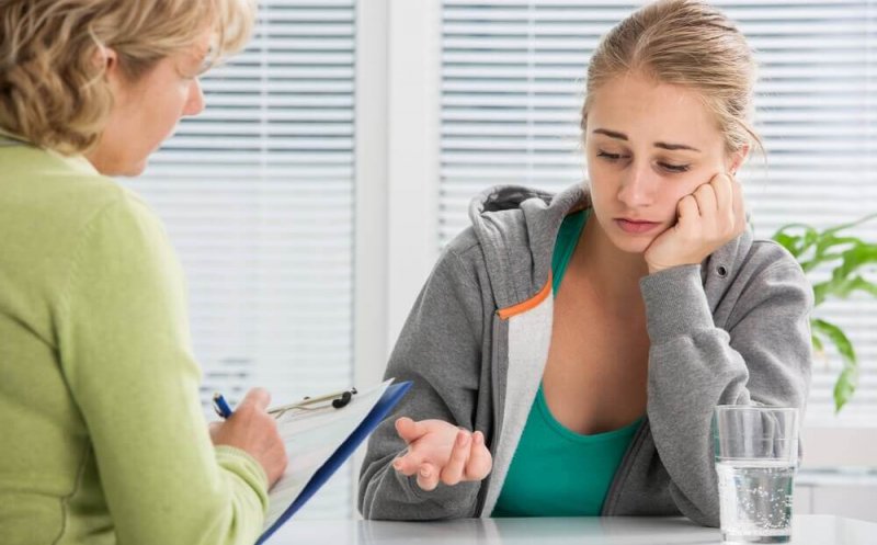 Schimbare majoră pentru adolescenți! Cei de peste 16 ani ar putea merge la psiholog fără acordul părinților. Discuțiile ar fi confidențiale