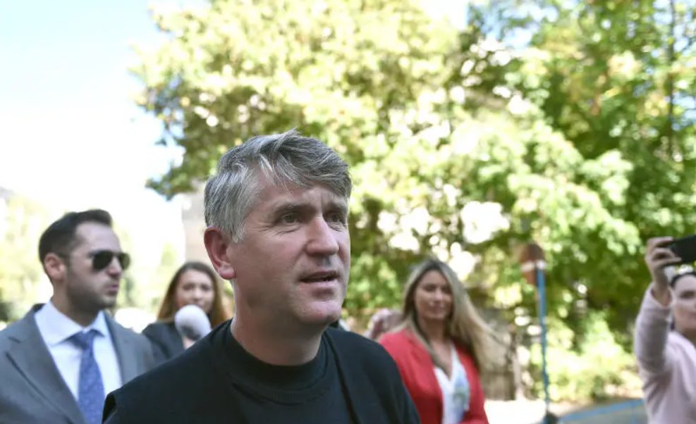 Cristian Pomohaci, arestat preventiv pentru 30 de zile. Cum și-ar fi atras victimele: „I-a dat mașină, l-a dus în America”