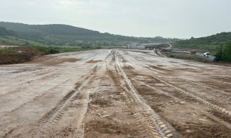 Ploile torențiale afectează șantierele de pe Autostrada Transilvania. Lucrările, suspendate temporar