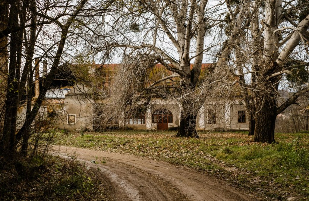 Conac istoric din Ardeal scos la vânzare la prețul unui apartament din Cluj