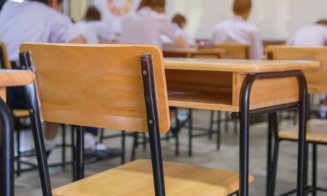FSIE anunță grevă japoneză în școli, în plin Bac și Evaluare Națională: NU AUSTERITATE! TĂIAȚI DE LA VOI, NU DE LA NOI!
