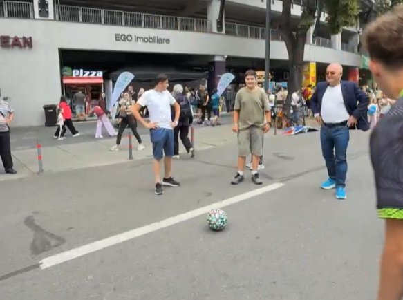 Primarul Boc, live și fotbal în Parcul Central, la Sports Festival: "Haideți să vă arăt cam ce puteți vedea aici"