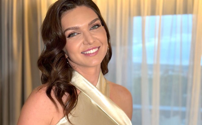 Simona Halep, sublimă! Ca un star de cinema, după meciul de gală din BT Arena / ”Nu ştiam cât de bine îți stă în... civil :)"
