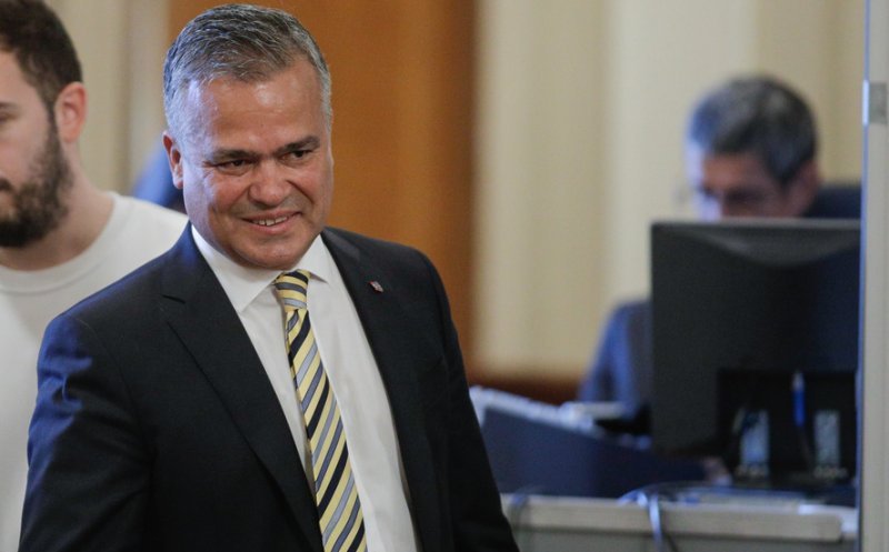 Cine ar putea prinde un loc în Guvernul Veștea. Oameni din PSD și din tabăra liberalilor anti-Bolojan