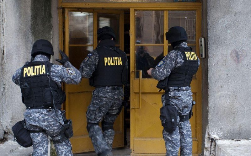 Percheziții în Cluj și Constanța după capturarea unui traficant periculos de cocaină
