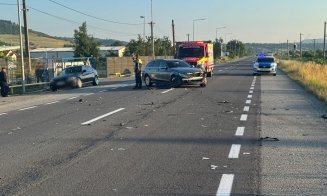 Motociclist de aproape 50 de ani transportat la spital după un accident la Dej. Cum s-a produs coliziunea