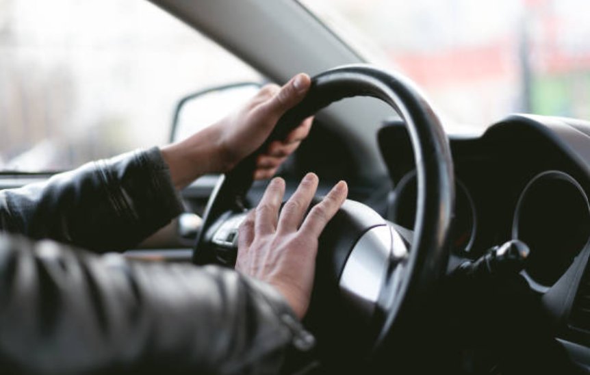 Clujean umilit în trafic după ce a condus o mașină cu numere de Bistrița: „M-au făcut vinitură în propriul oraș. 200 de claxoane într-o săptămână”