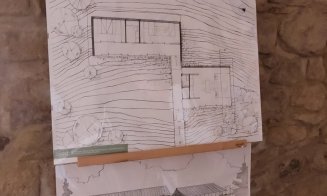 Arhitectură în armonie cu natura și cultura locului. Studenții UTCN expun la Cluj locuințe reimaginate din toate colțurile lumii