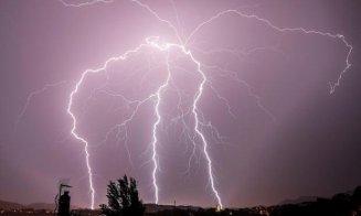 Cod galben de instabilitate atmosferică în Cluj. Ploi torențiale și vânt puternic
