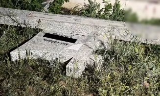 IMAGINI cu crucea funerară care a ucis un copil de 12 ani / Ce spun localnicii despre improvizațiile de acest fel