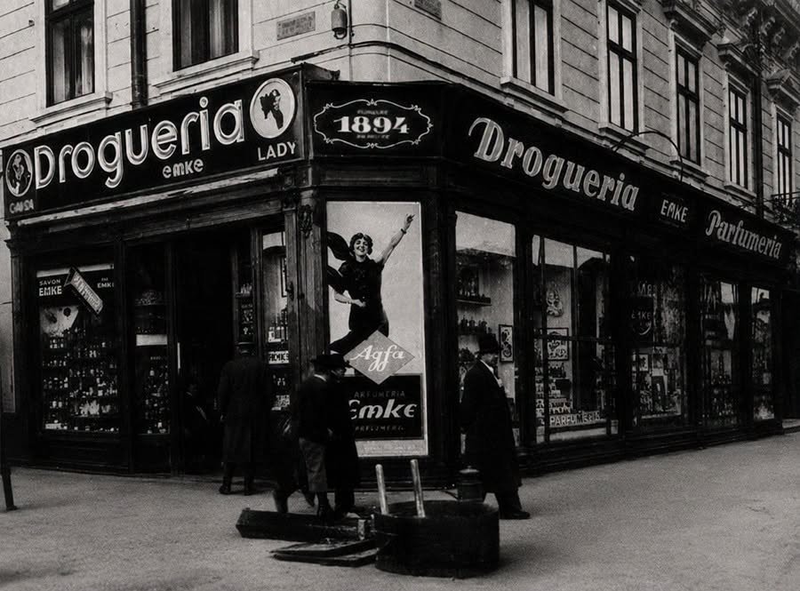 Drogheria EMKE, una dintre cele mai cunoscute din Cluj la începutul secolului al XX-lea