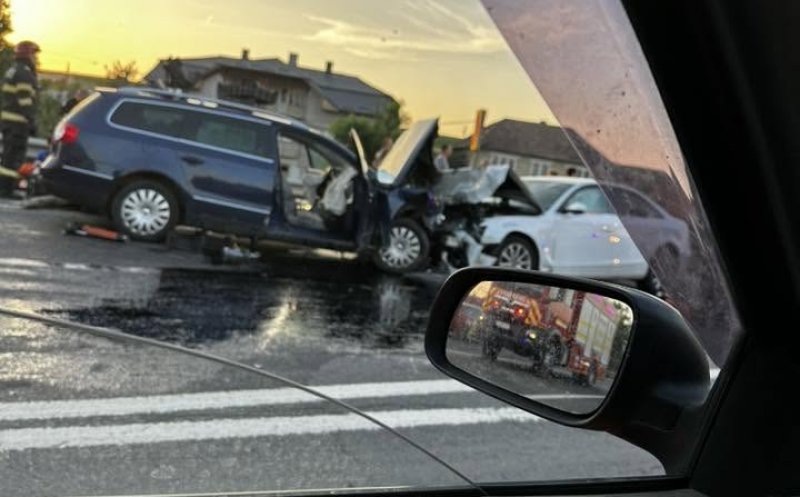Ce au transmis polițiștii despre cum s-a produs accidentul GRAV cu 4 victime de la Iclod