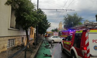ACCIDENT grav în Cluj-Napoca pe o stradă cu sens unic și mai multe benzi de circulație: Victimă cu multiple traumatisme